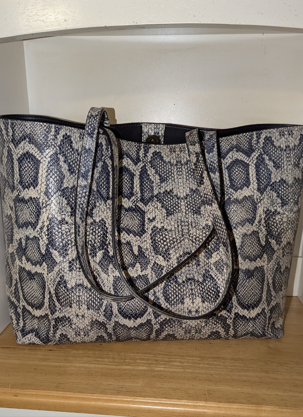 Kurt Geiger Snake-Print Chelsea Shopper Tote - Neutral Black & Cream - Picture 3 of 10